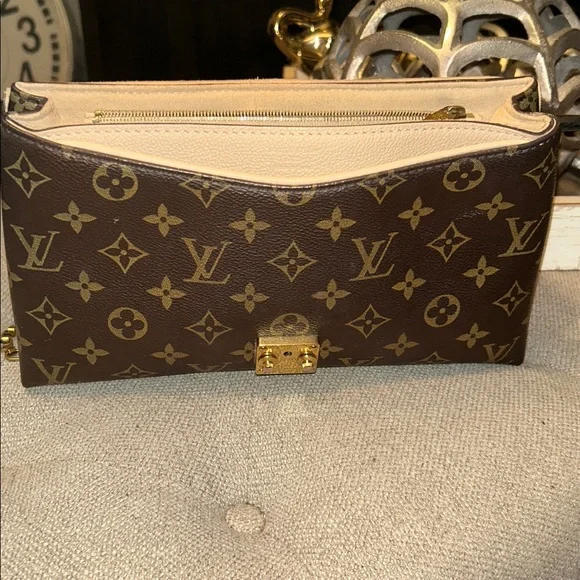 Louis Vuitton Pallas Chain Shoulder Monogram bag authentic - Picture 9 of 17